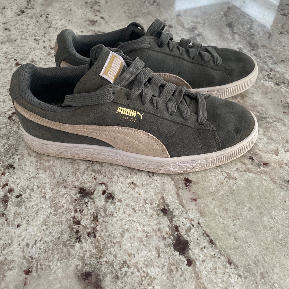 Puma Vikky V3 Gray Suede Womens  Size 7
